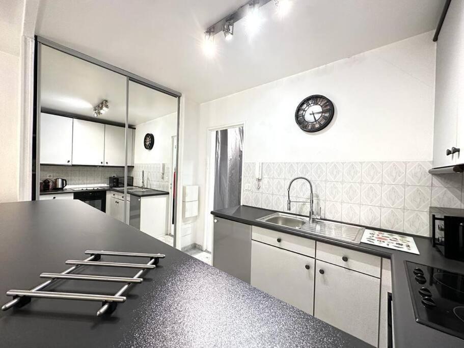 Beau Studio Centre Juan Les Pins A 300M Des Plages Антиб Екстериор снимка